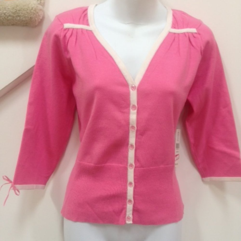 i.e. Petite Cardigan Size PL, 80% Silk, 20% Nylon